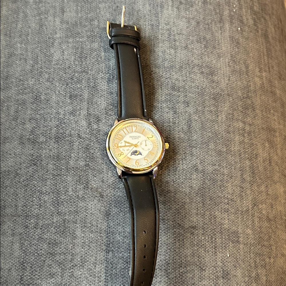 Fossil Black Strap Watch with Gold Dial